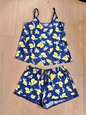 Gillian & O’Malley Navy & Yellow Lemon Print Cami Pajama Short Set Size Medium